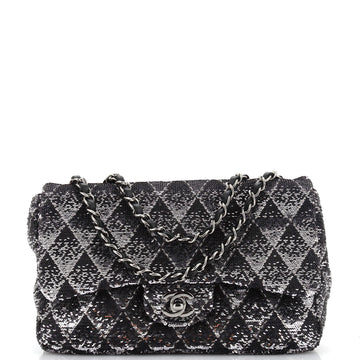 Chanel CC Flap Bag Quilted Ombre Sequins Medium