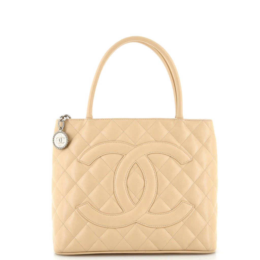 Medallion Tote Quilted Caviar / neutral