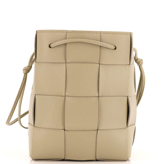 Bottega Veneta Cassette Bucket Bag Maxi Intrecciato Leather Small