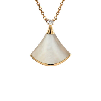 Bvlgari Divas' Dream Pendant Necklace 18K Rose Gold with Mother of Pearl and Diamond Small