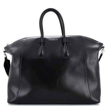 Givenchy Antigona Soft Bag Leather Medium