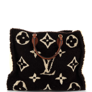 Louis Vuitton OnTheGo Tote Monogram Giant Teddy Fleece GM