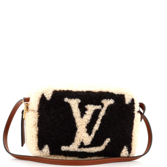 Louis Vuitton Beach Pouch Monogram Giant Teddy Fleece