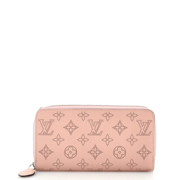 Louis Vuitton Zippy Wallet Mahina Leather