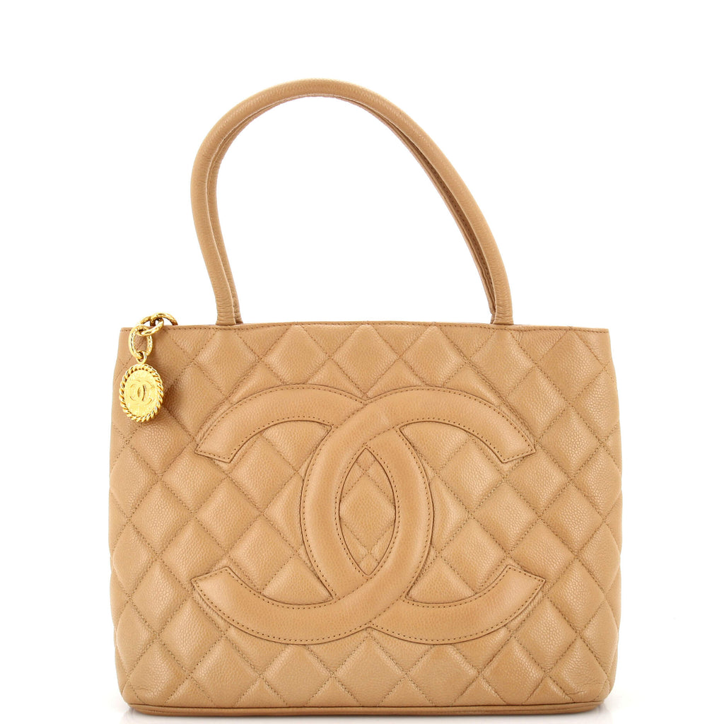 Medallion Tote Quilted Caviar / neutral