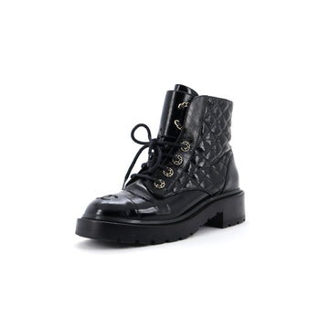 Chanel Women's Chain CC Cap Toe Lace Up Combat Boots Quilted Shiny Calfskin