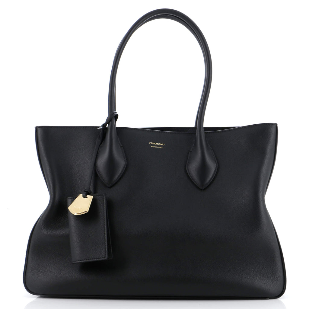 にゃんティ新品Salvatore Ferragamo ブラックリボントン Salvatore Ferragamo Fold Side Star Tote Leather Large Black 28517722