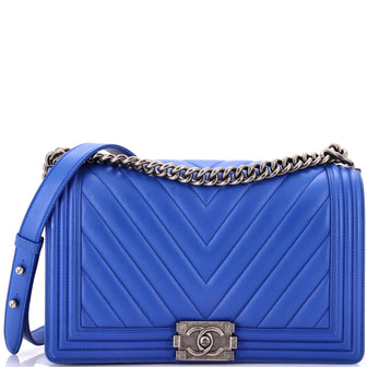 Chanel Boy Flap Bag Chevron Calfskin New Medium