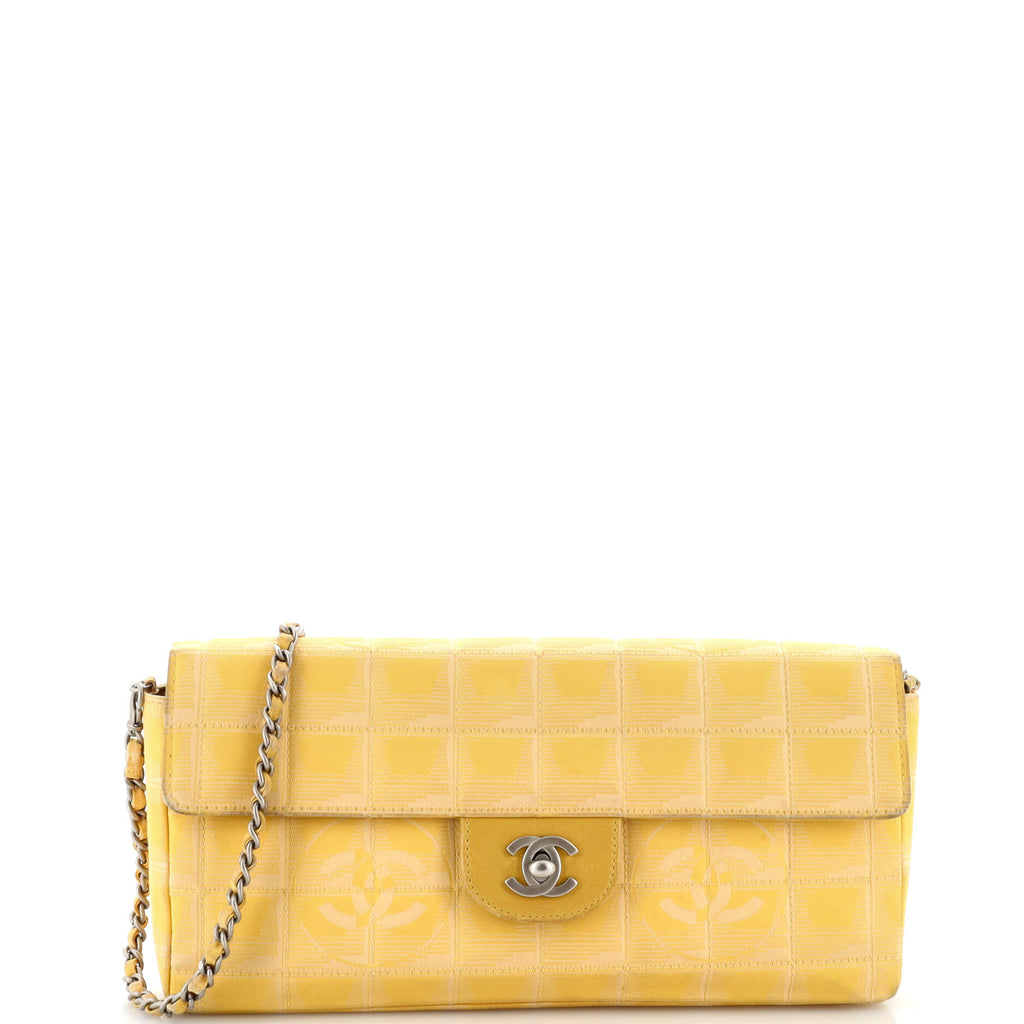 Travel Line Flap Bag Quilted Nylon East West / yellow