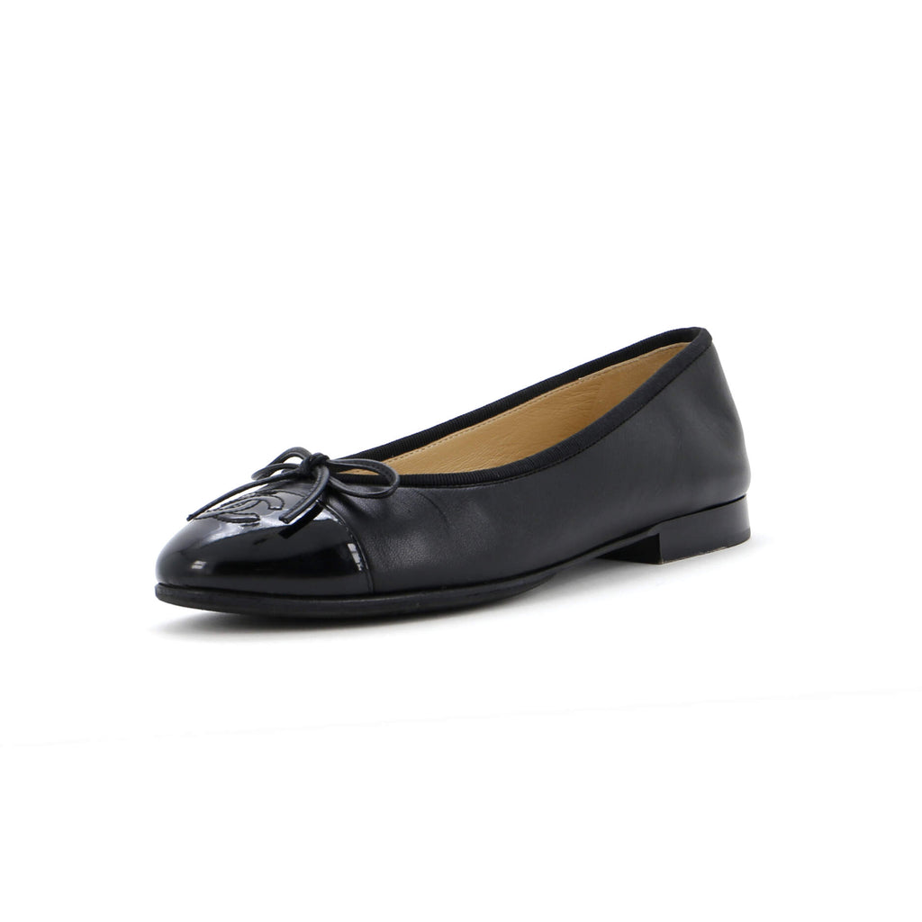 Women's CC Cap Toe Bow Ballerina Flats Leather ...