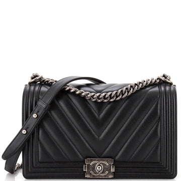 Chanel Boy Flap Bag Chevron Calfskin New Medium