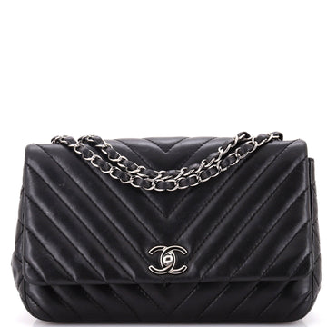 Chanel Surpique Chevron CC Flap Bag Quilted Lambskin Medium