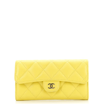 Chanel CC Gusset Classic Flap Wallet Quilted Caviar Medium