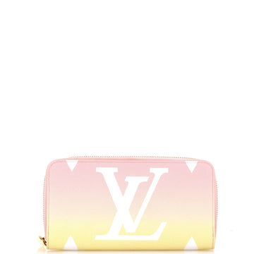 Louis Vuitton Zippy Wallet By The Pool Monogram Giant