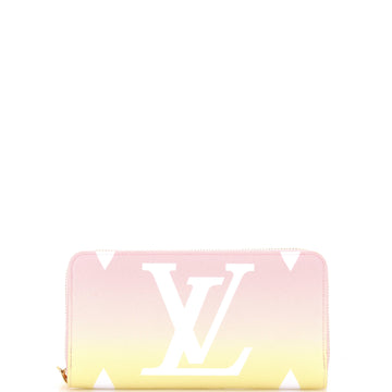 Louis Vuitton Zippy Wallet By The Pool Monogram Giant