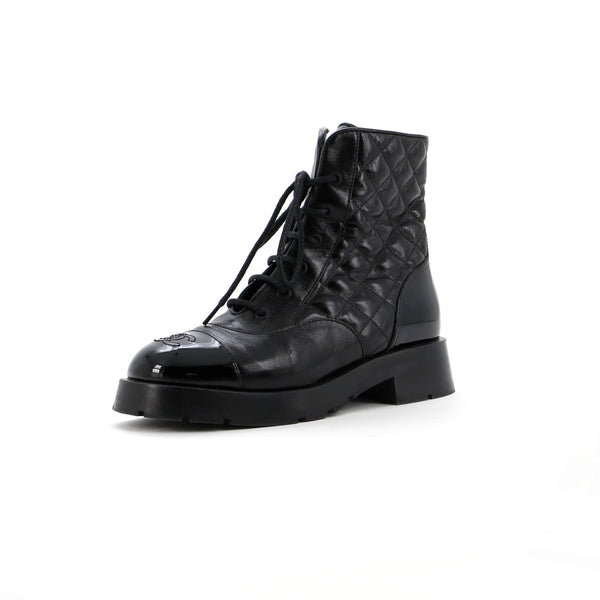 Chanel Women's Charm Chain CC Cap Toe Combat Boots Quilted Leather