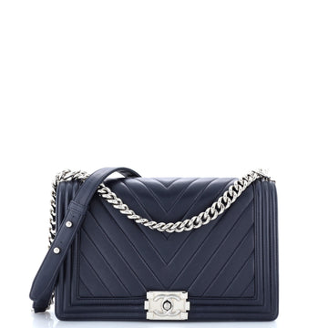 Chanel Boy Flap Bag Chevron Calfskin New Medium
