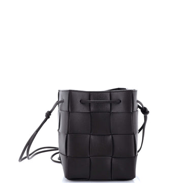 Bottega Veneta Cassette Bucket Bag Maxi Intrecciato Leather Small