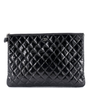 Chanel Valentine Hearts O Case Clutch Quilted Patent Large