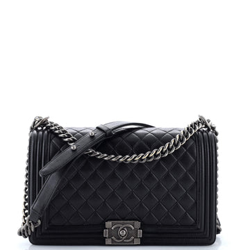 Chanel Boy Flap Bag Quilted Caviar New Medium