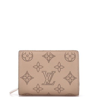 Louis Vuitton Clea Wallet Mahina Leather