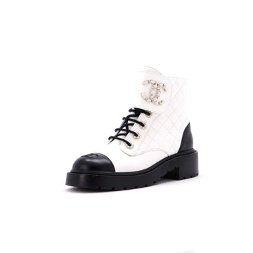Chanel Women's Chain CC Cap Toe Lace Up Combat Boots Quilted Shiny Calfskin