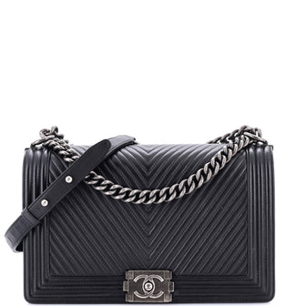 Chanel Boy Flap Bag Chevron Calfskin New Medium