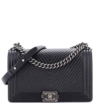 Chanel Boy Flap Bag Chevron Calfskin New Medium