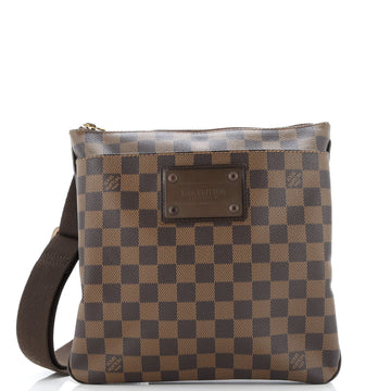 Louis Vuitton Brooklyn Pochette Plate Damier