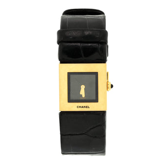Chanel Matelasse Quartz Watch Yellow Gold and Alligator 19