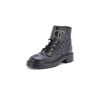 Chanel Women's Chain CC Cap Toe Lace Up Combat Boots Quilted Leather