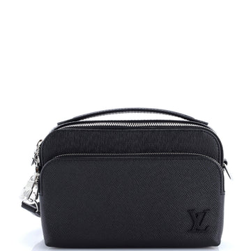 Louis Vuitton Avenue Messenger Taiga Leather