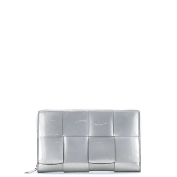 Bottega Veneta Cassette Zip Around Wallet Maxi Intrecciato Patent