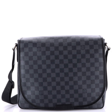 Louis Vuitton Daniel Messenger Bag Damier Graphite MM