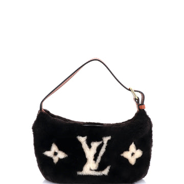 Louis Vuitton Hills Pochette Monogram Giant Teddy Fleece