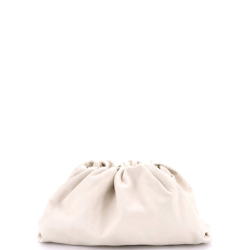 Bottega Veneta The Pouch Leather Teen
