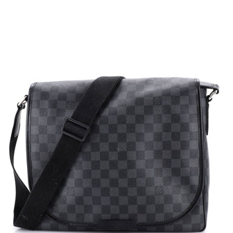 Louis Vuitton Daniel Messenger Bag Damier Graphite MM