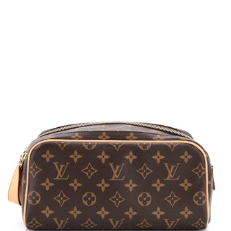 Louis Vuitton Dopp Kit Toiletry Pouch Monogram Canvas