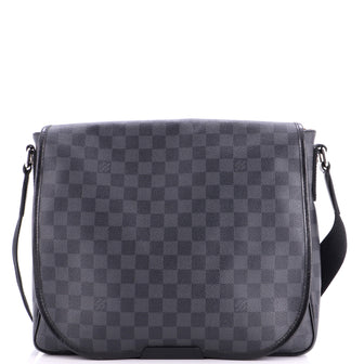 Louis Vuitton Daniel Messenger Bag Damier Graphite MM