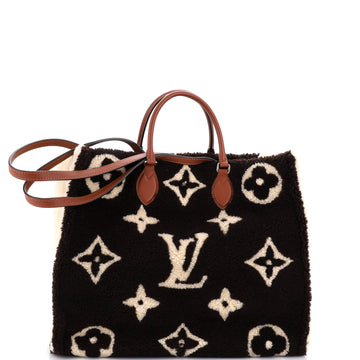 Louis Vuitton OnTheGo Tote Monogram Giant Teddy Fleece GM