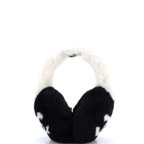 ckoelホワイトファーCC耳あて✨新品✨イヤーマフラー ココシャネ黒ロゴ Chanel CC Earmuffs Shearling 432017