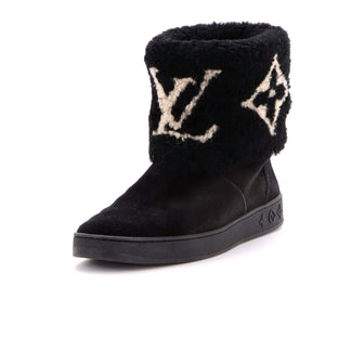 Louis Vuitton Women's Snowdrop Flat Ankle Boots Suede and Shearling