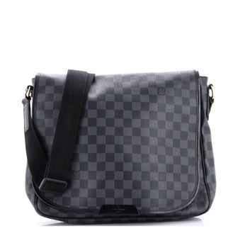 Louis Vuitton Daniel Messenger Bag Damier Graphite MM