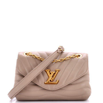 Louis Vuitton New Wave Chain Bag NM Quilted Leather MM