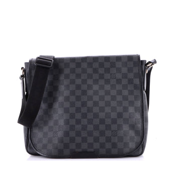 Louis Vuitton Daniel Messenger Bag Damier Graphite MM