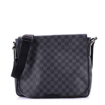 Louis Vuitton Daniel Messenger Bag Damier Graphite MM