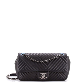 Chanel CC Crossing Flap Bag Chevron Lambskin Medium