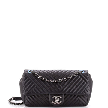 Chanel CC Crossing Flap Bag Chevron Lambskin Medium