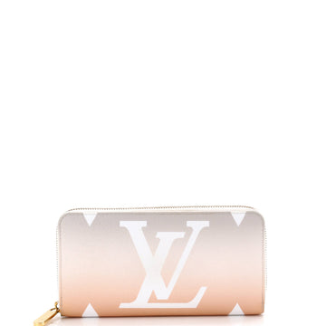 Louis Vuitton Zippy Wallet By The Pool Monogram Giant
