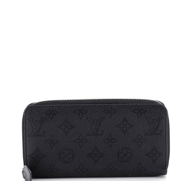 Louis Vuitton Zippy Wallet Mahina Leather
